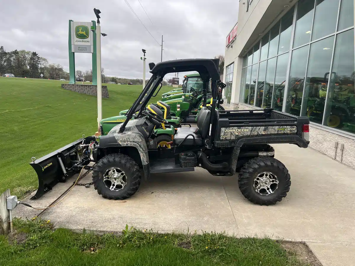 Gallery image 2 for Used 2011 John Deere XUV 825I Utility Vehicle