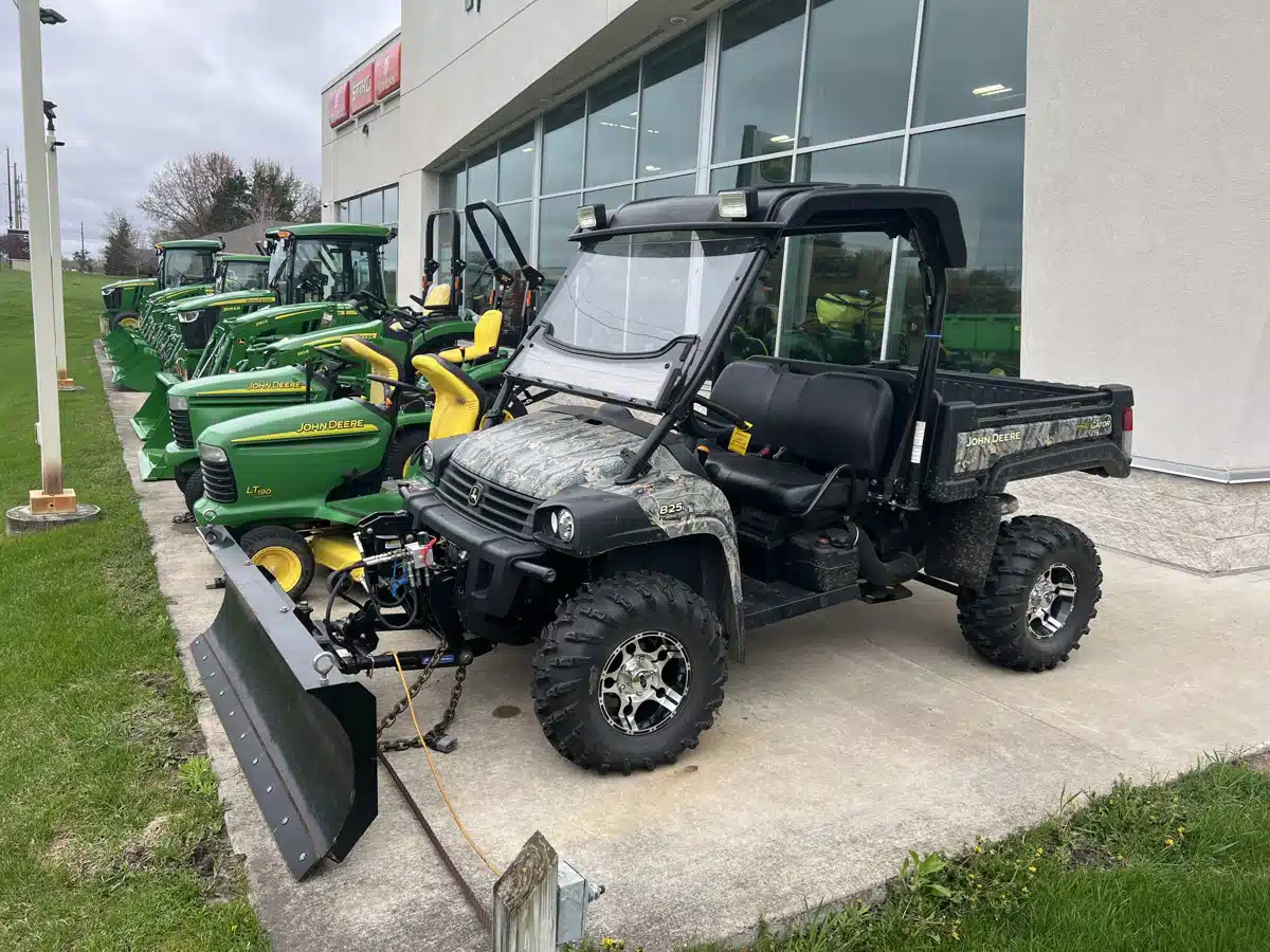 Gallery image 1 for Used 2011 John Deere XUV 825I Utility Vehicle