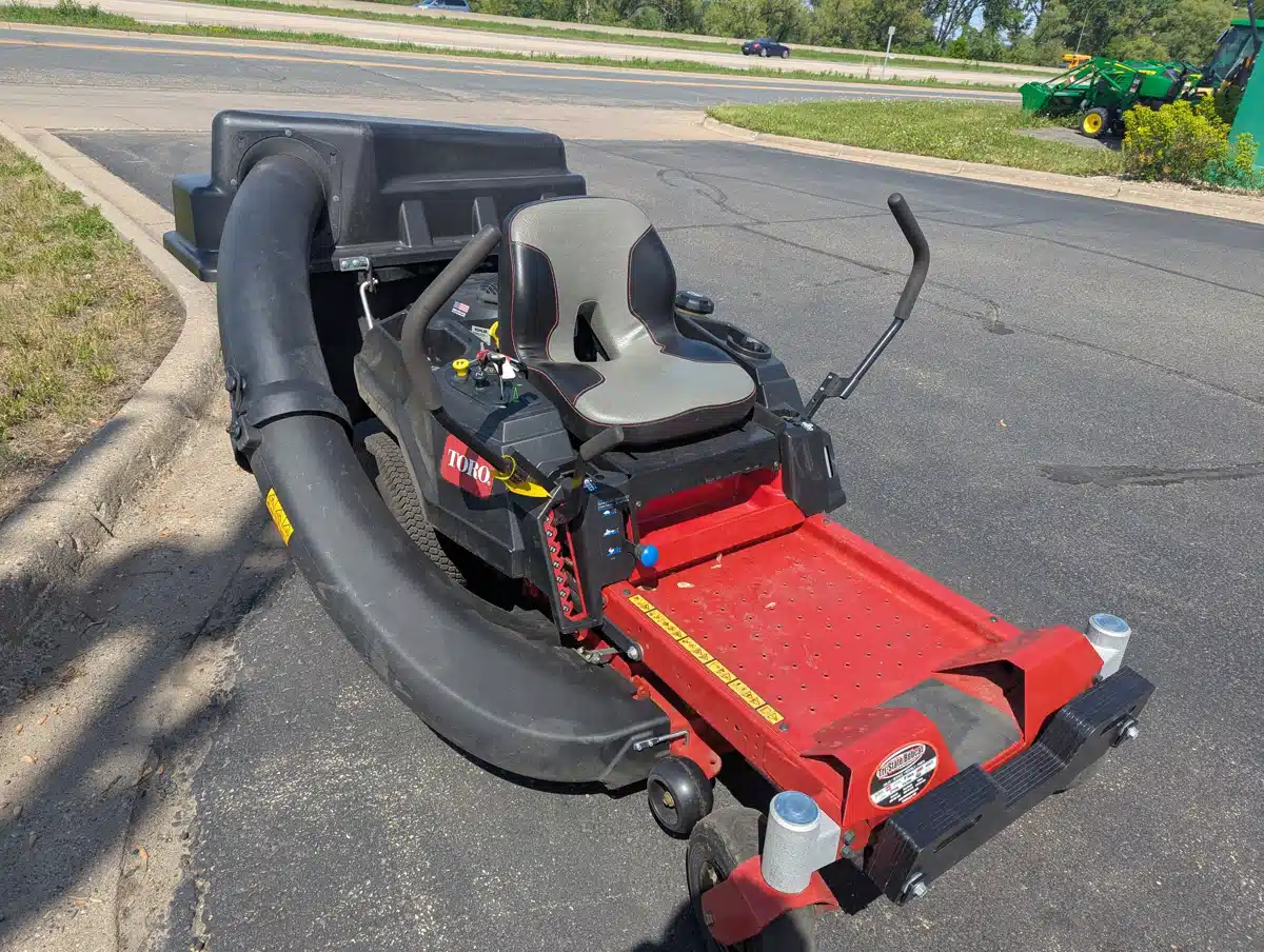 Gallery image 2 for Used 2022 Toro 77301 Timecutter 34 Mower - Zero Turn