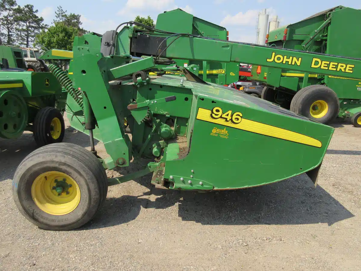 Gallery image 2 for Used 2015 John Deere 946 Disc Mower Conditioner