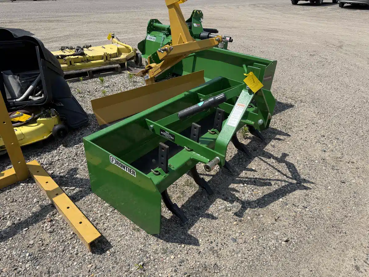 Gallery image 2 for Used 2020 Frontier BB5060L Snow Blade