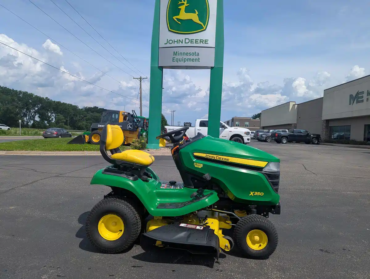 Gallery image 1 for Used 2017 John Deere X350 Lawn Tractor