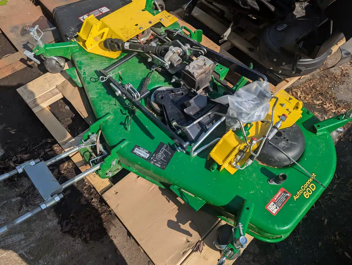 Gallery image 2 for Used 2024 John Deere 60D AutoConnect Deck for 2025R Attachment