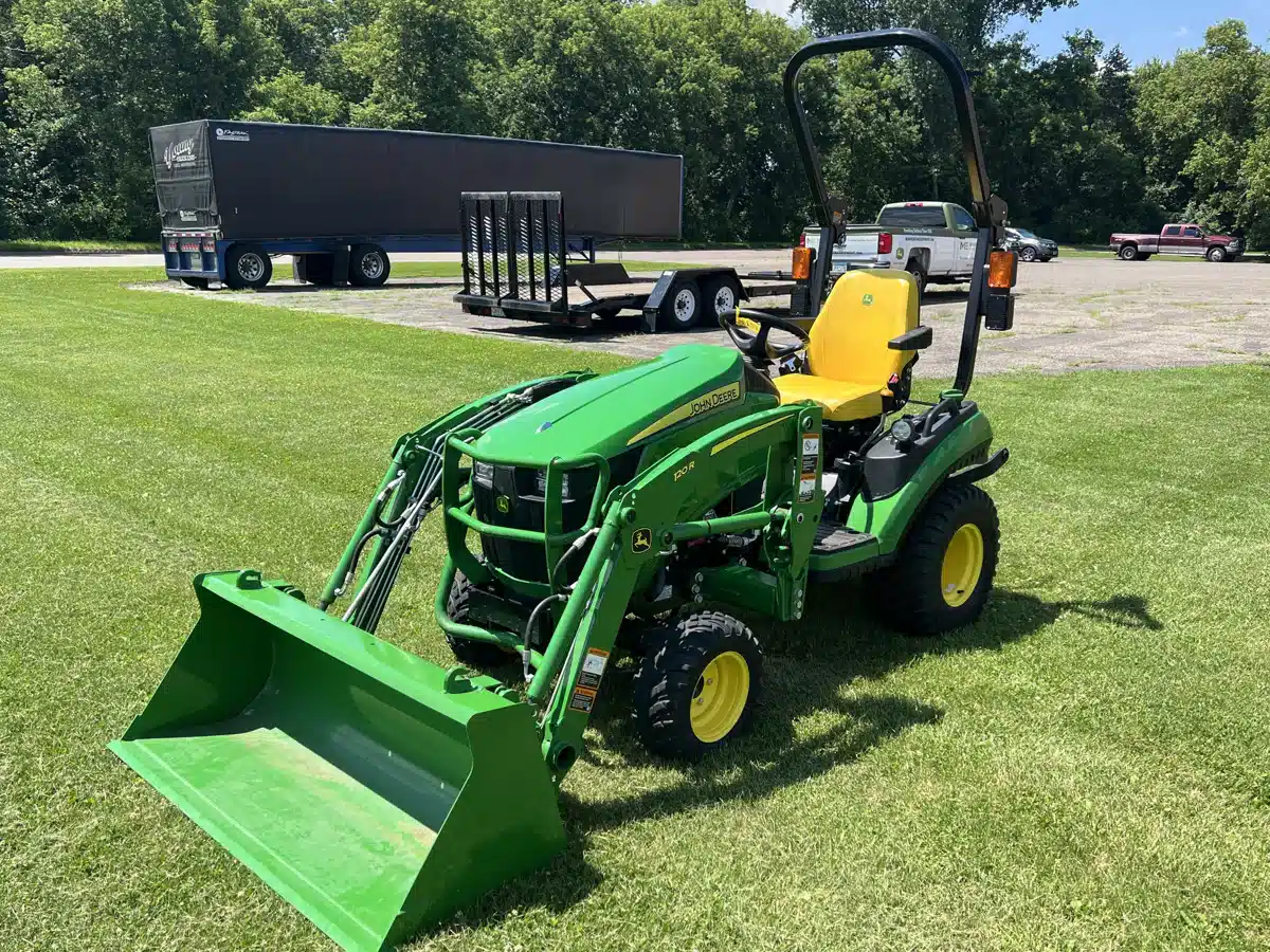 Gallery image 2 for Used 2023 John Deere 1025R Tractor