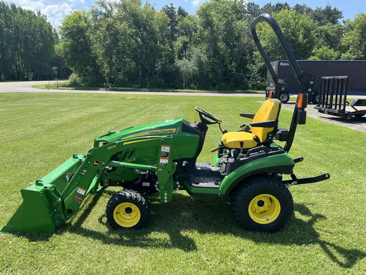 Gallery image 1 for Used 2023 John Deere 1025R Tractor