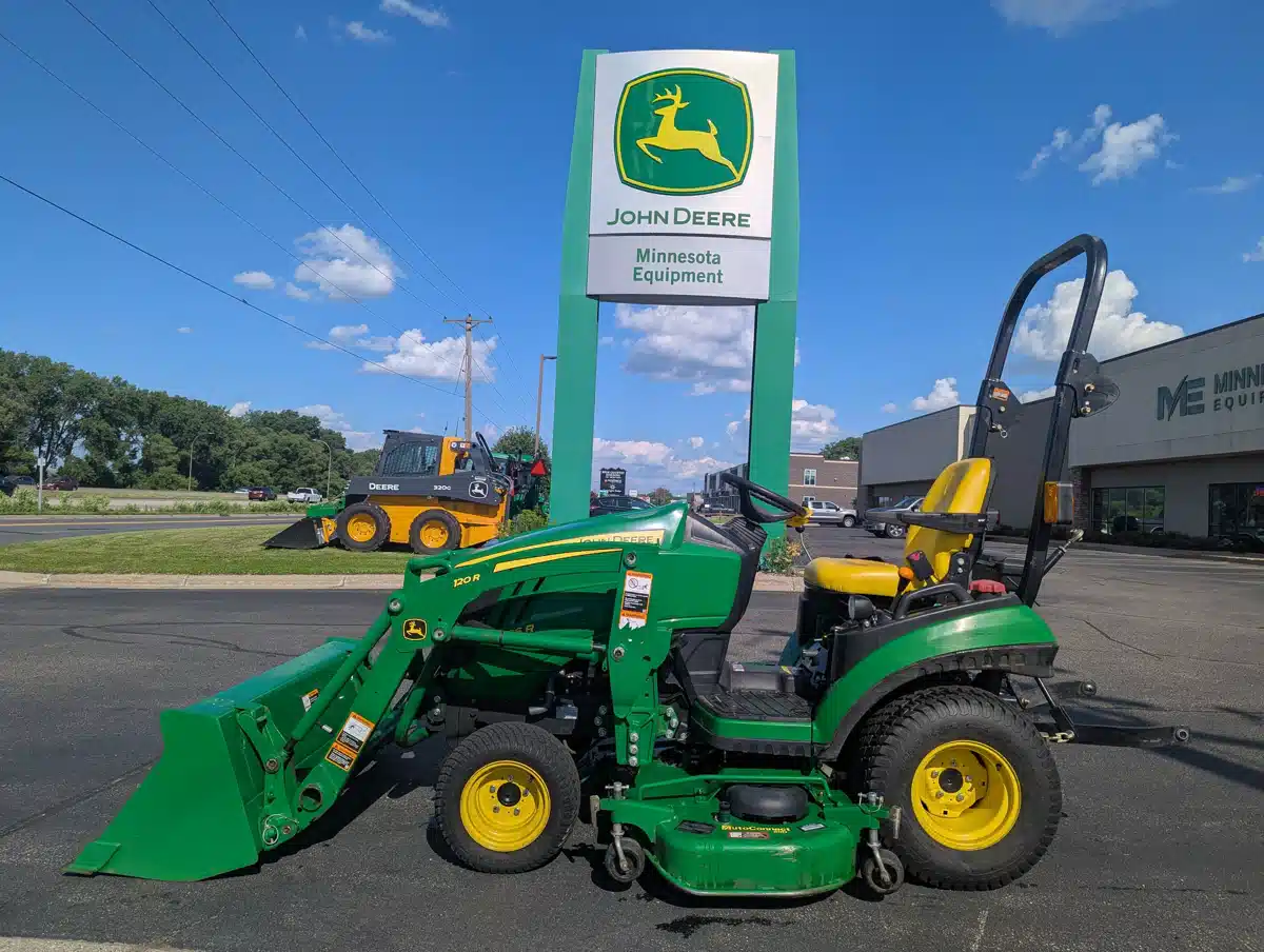 Gallery image 1 for Used 2012 John Deere 1026R Tractor