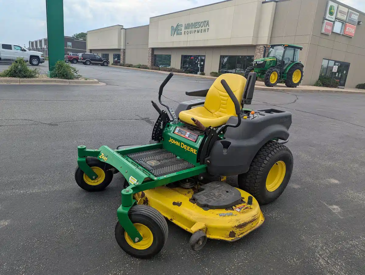 Gallery image 2 for Used 2010 John Deere Z445 Mower - Zero Turn