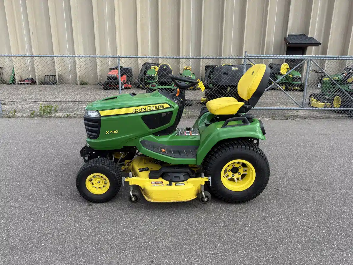 Gallery image 1 for Used 2019 John Deere X730 Lawn Tractor