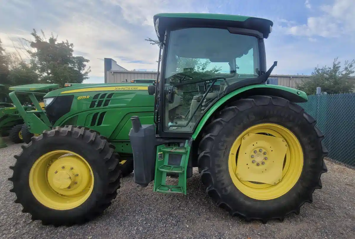 Gallery image 1 for Used 2013 John Deere 6125R Tractor