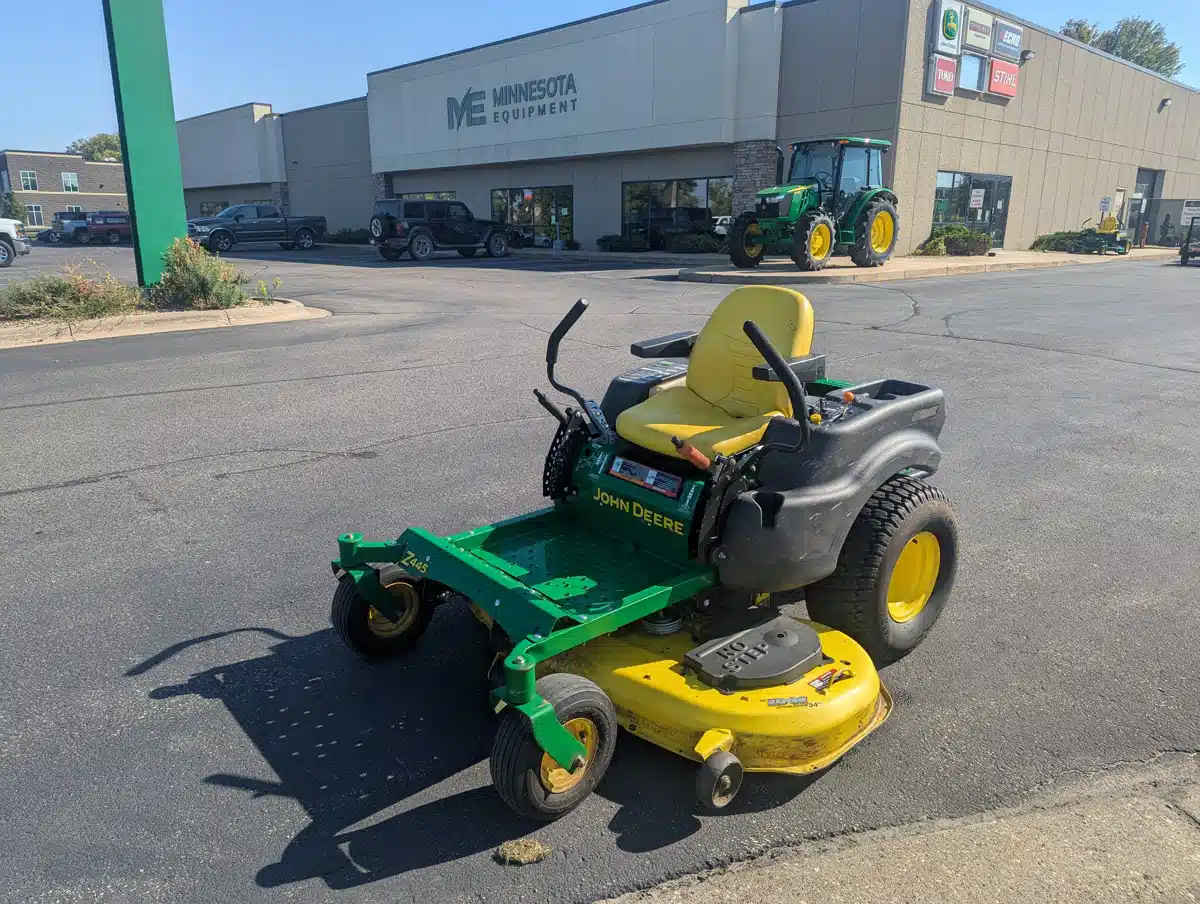 Gallery image 2 for Used 2010 John Deere Z445 Mower - Zero Turn