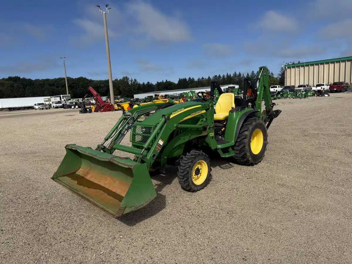 Gallery image 2 for Used 2010 John Deere 3720 Tractor
