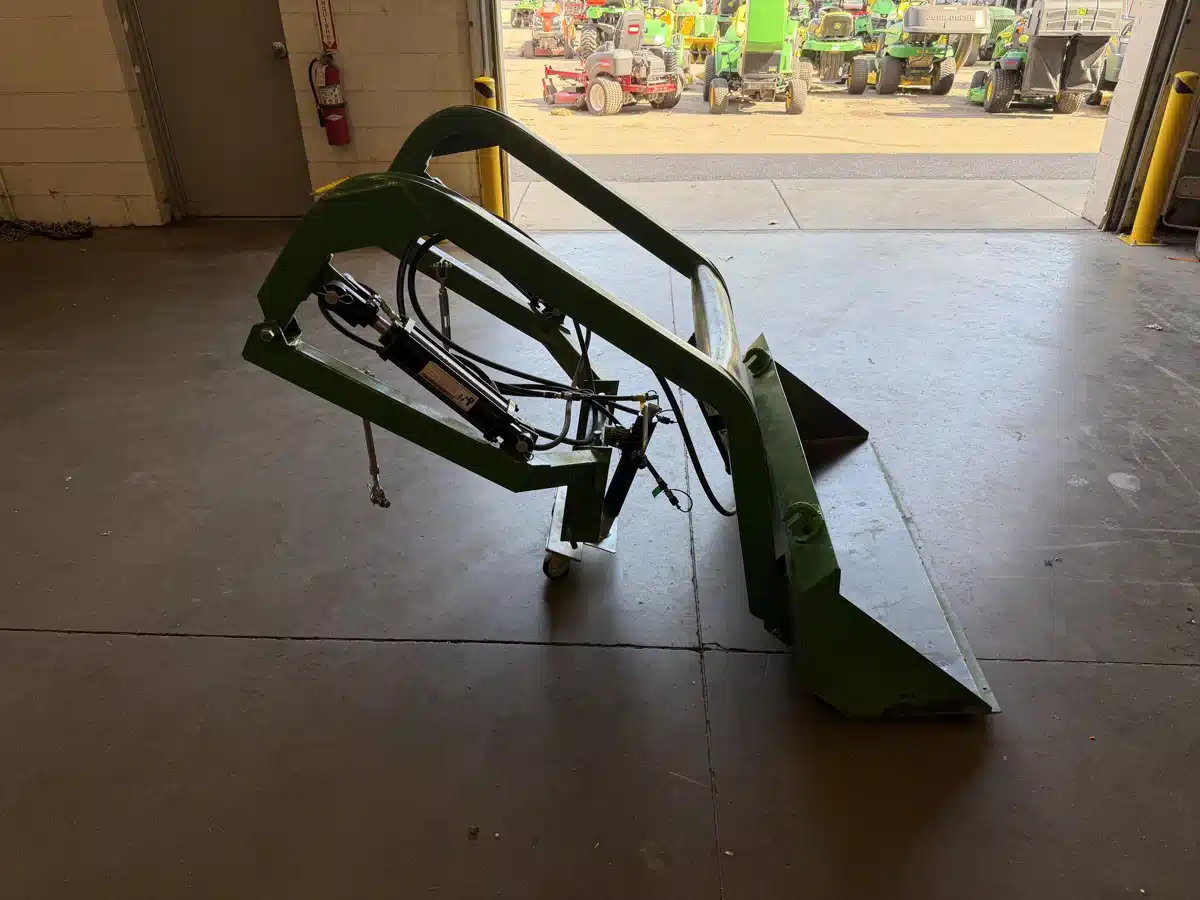 Gallery image 2 for Unspecified Little Bull Loader Tractor Loader