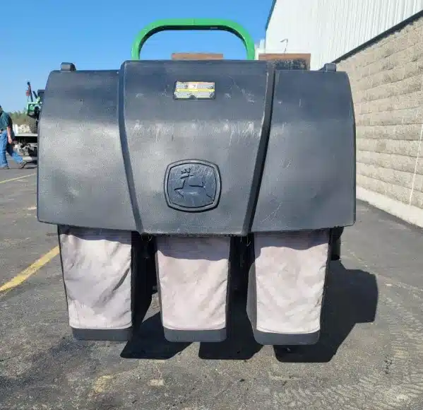 Gallery image 2 for Used 2016 John Deere Z915B Mower - Zero Turn