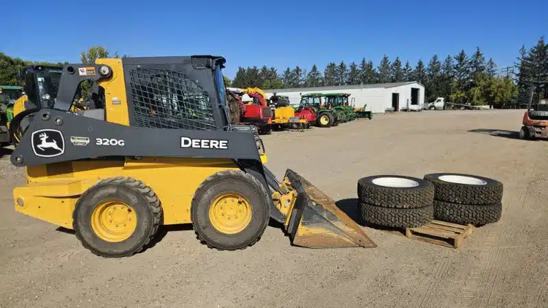 Gallery image 2 for Used 2020 John Deere 320G Skid Steer