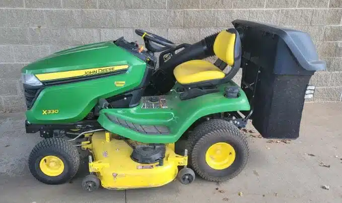 Gallery image 1 for Used 2019 John Deere X330 Lawn Tractor