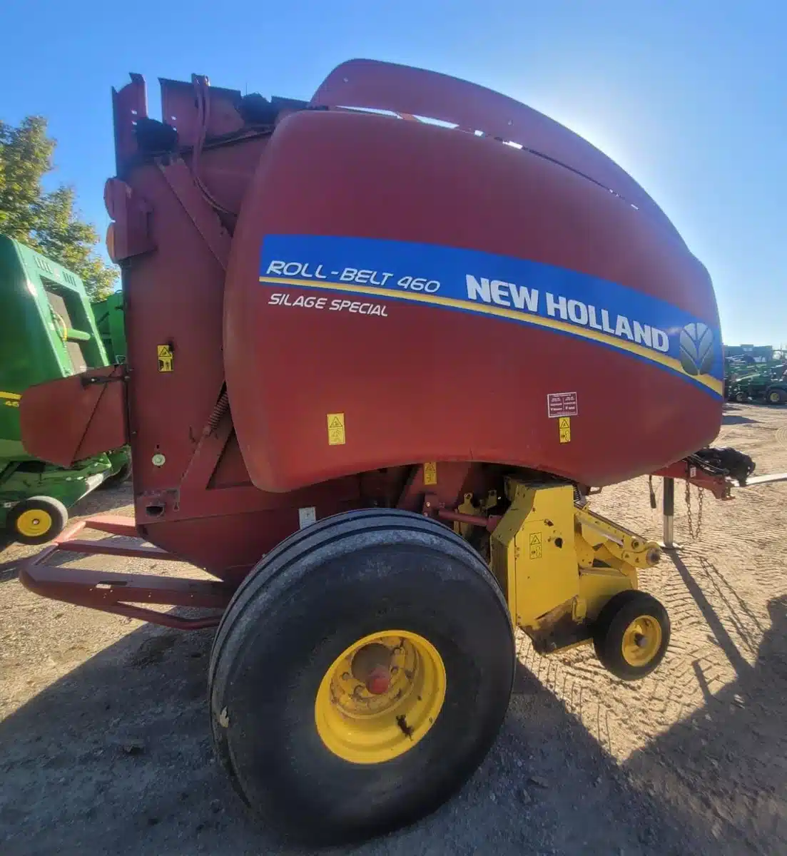 Gallery image 2 for Used 2018 New Holland ROLL-BELT 460 Round Baler