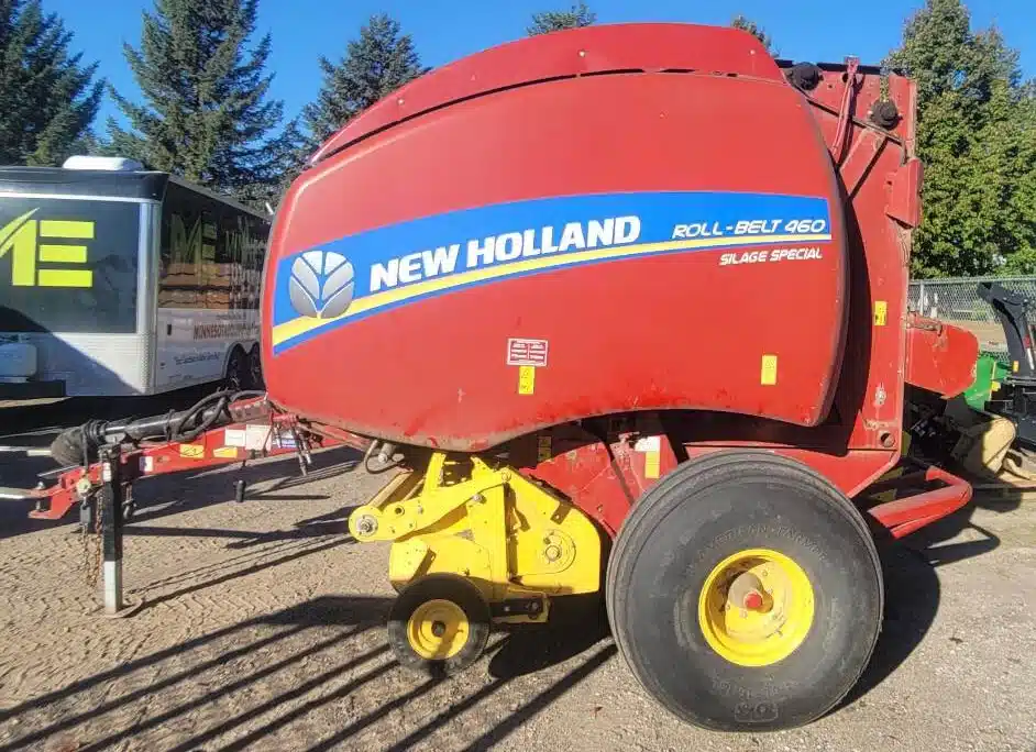 Gallery image 1 for Used 2018 New Holland ROLL-BELT 460 Round Baler