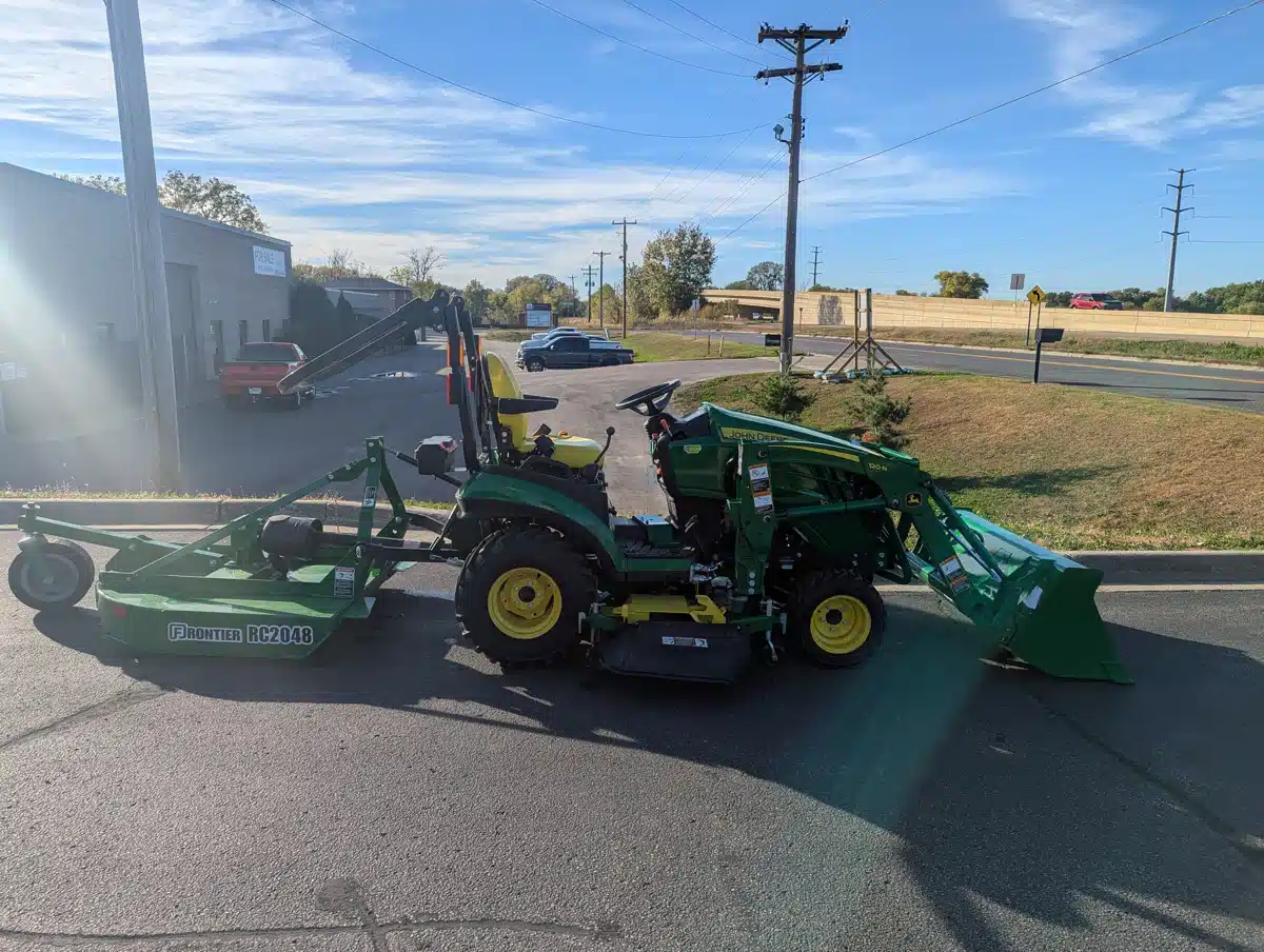 Gallery image 2 for Used 2020 John Deere 1025R Tractor