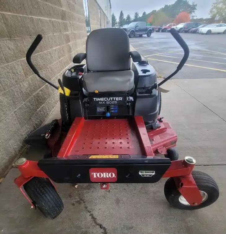 Gallery image 2 for Used Toro MX5025 Mower - Zero Turn