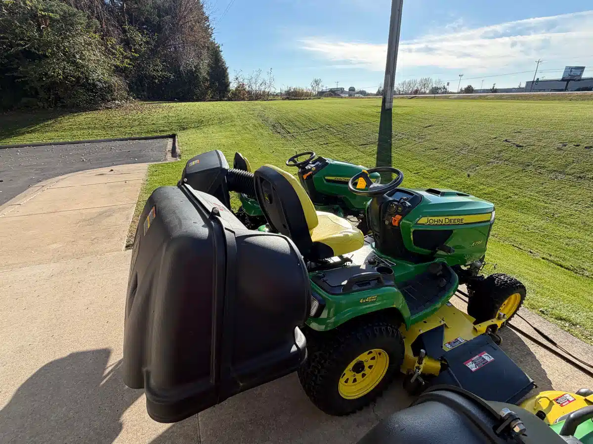 Gallery image 2 for Used 2016 John Deere X739 Lawn Tractor