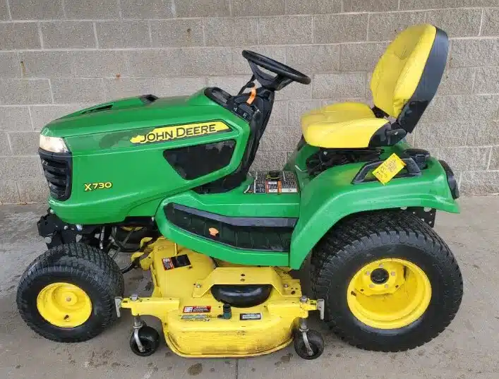 Gallery image 2 for 2013 John Deere X730 Lawn Tractor
