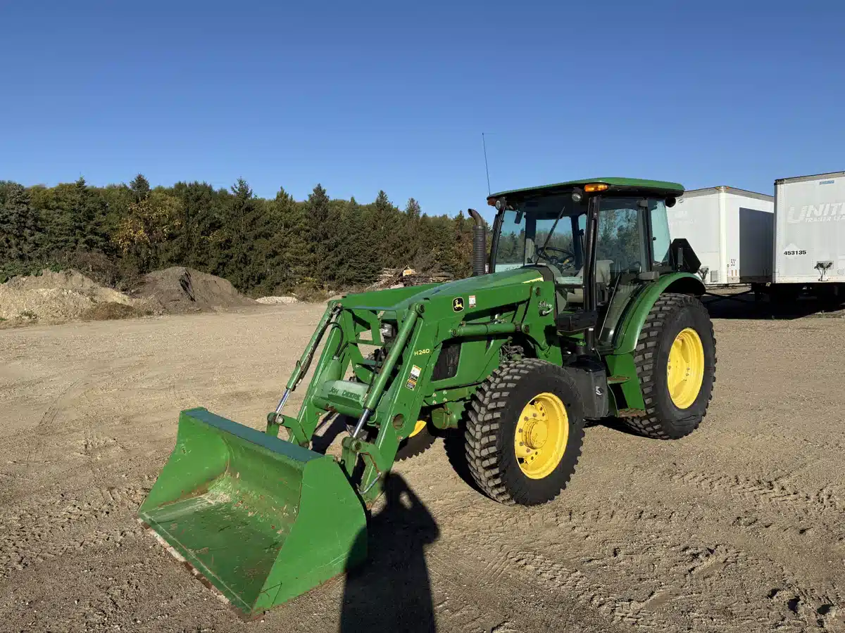 Gallery image 2 for Used 2015 John Deere B5100E Tractor