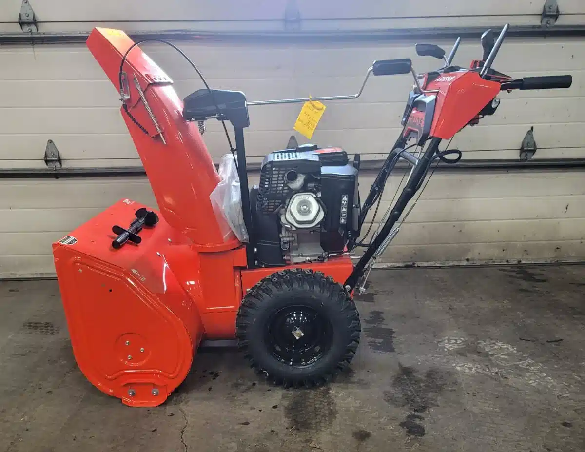 Used Ariens ST30DLE DELUXE Snow Blower