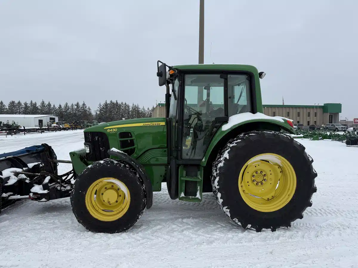 Gallery image 2 for Used 2010 John Deere 6430 PREMIUM Tractor