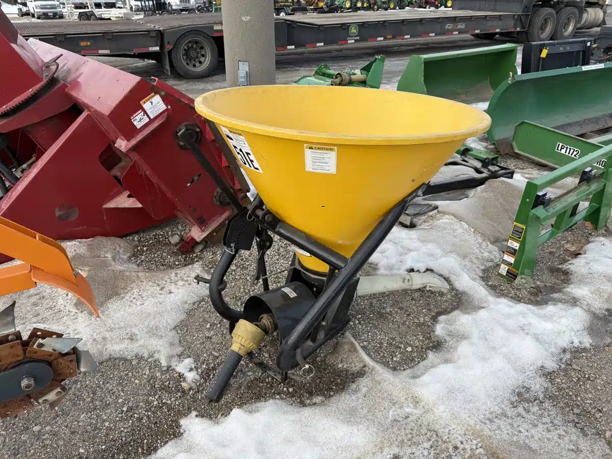 Gallery image 2 for Used Befco 301-350 Spreader - Fertilizer