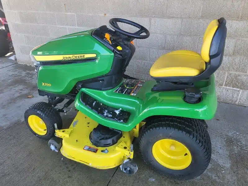 Gallery image 2 for 2017 John Deere X390 Lawn Tractor