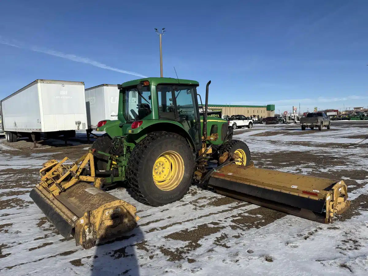 Gallery image 2 for 2002 John Deere 6420 Tractor