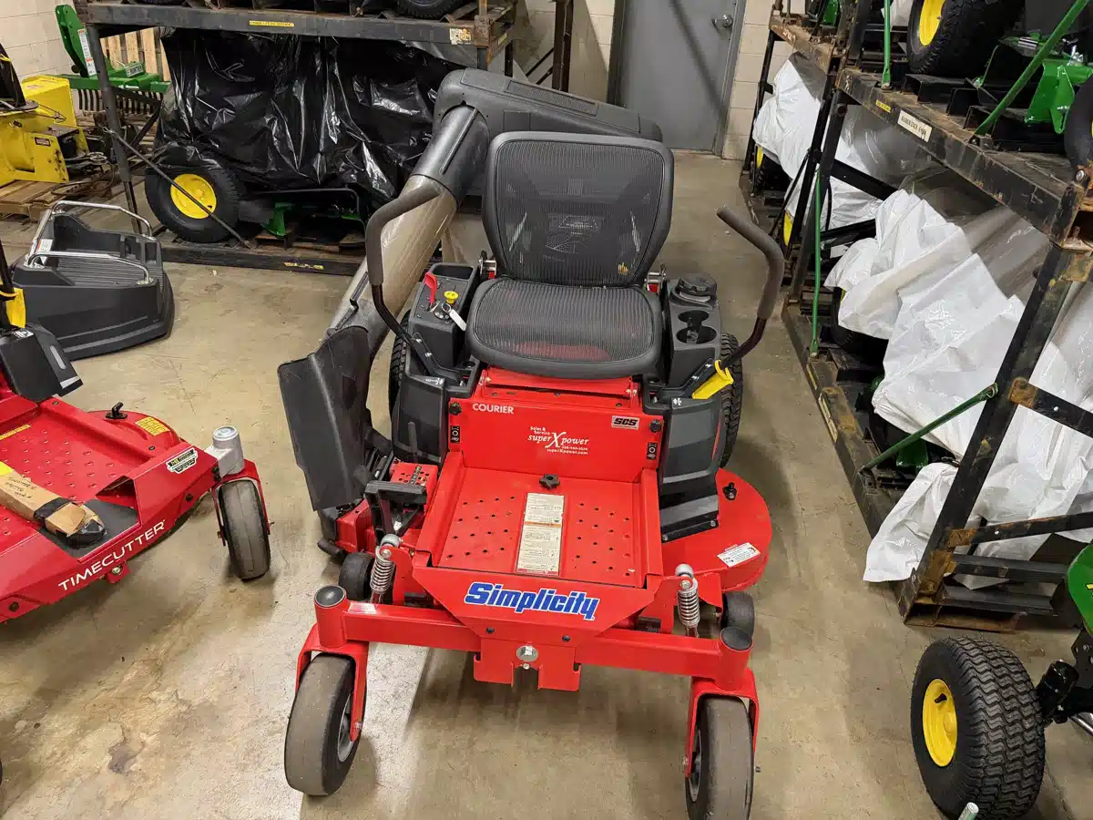 2018 SI Courier Mower - Zero Turn