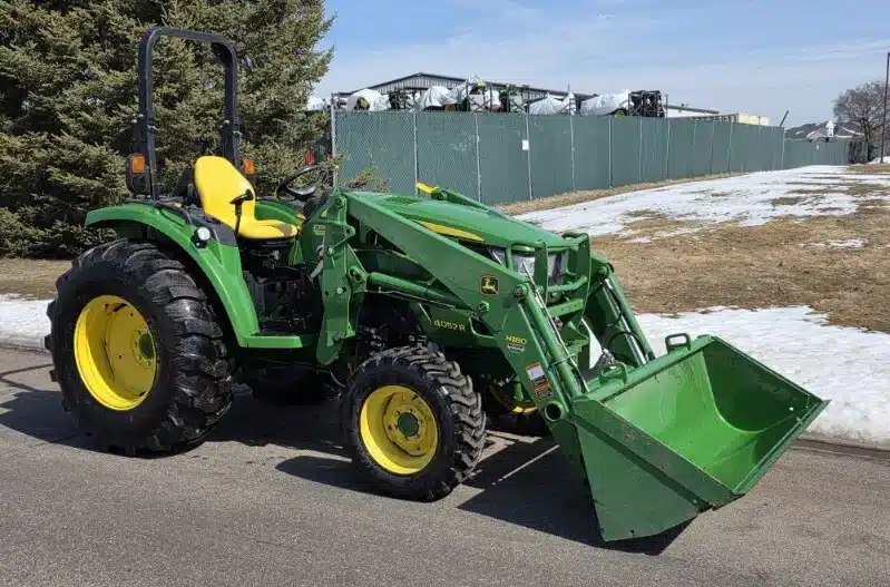 Gallery image 2 for 2015 John Deere 4052R Tractor