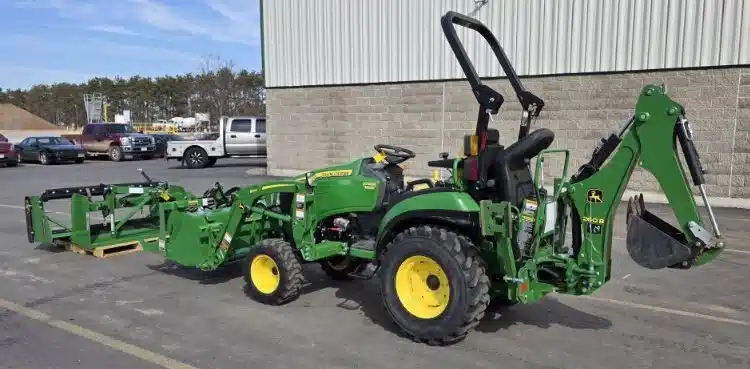 Gallery image 2 for 2020 John Deere 2025R Tractor