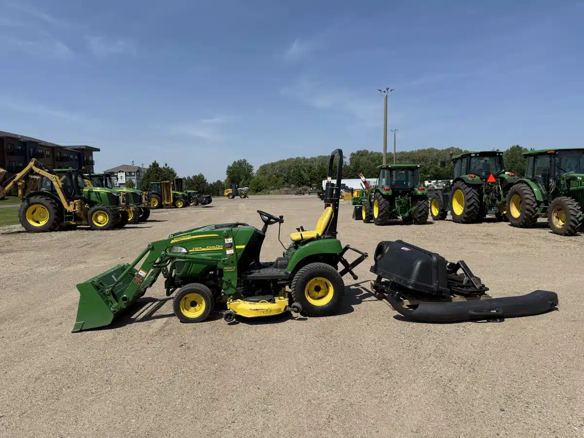 Gallery image 1 for 2009 John Deere 2305 Tractor