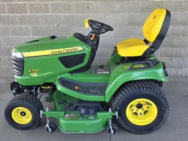Gallery image 1 for 2024 John Deere X750 Lawn Tractor