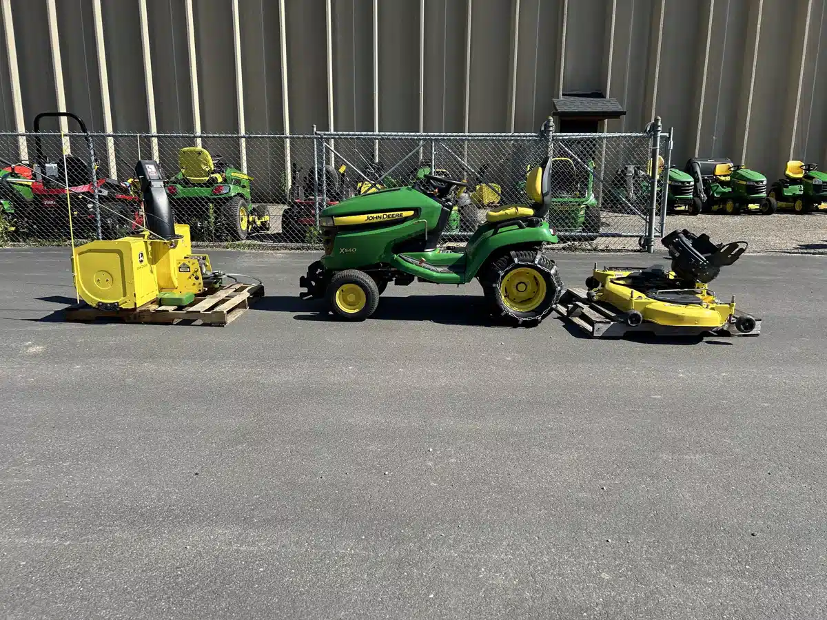 Gallery image 1 for 2007 John Deere X540 Lawn Tractor