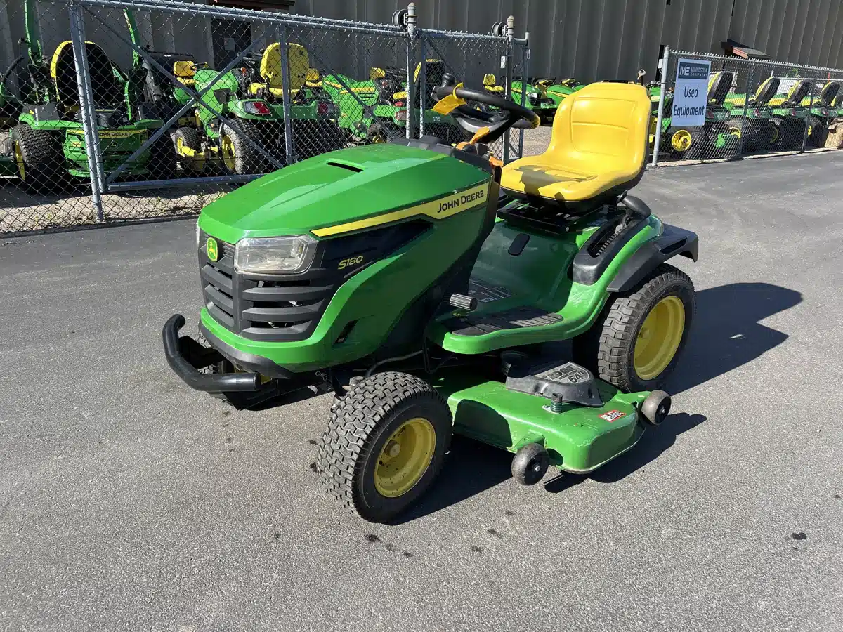 Photo de la Galerie 2 pour 2024 John Deere S180 Tracteur à pelouse