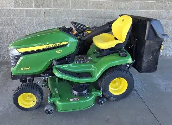 Gallery image 1 for 2025 John Deere X380 Lawn Tractor