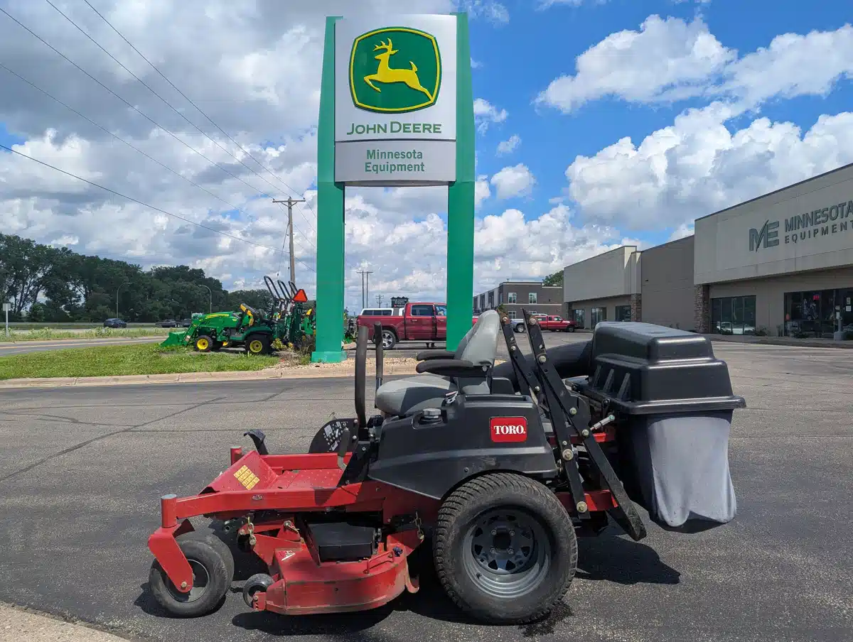 Photo de la Galerie 1 pour 2016 Toro 74891 TITAN MX4800 Tondeuse à rayon de braquage zéro