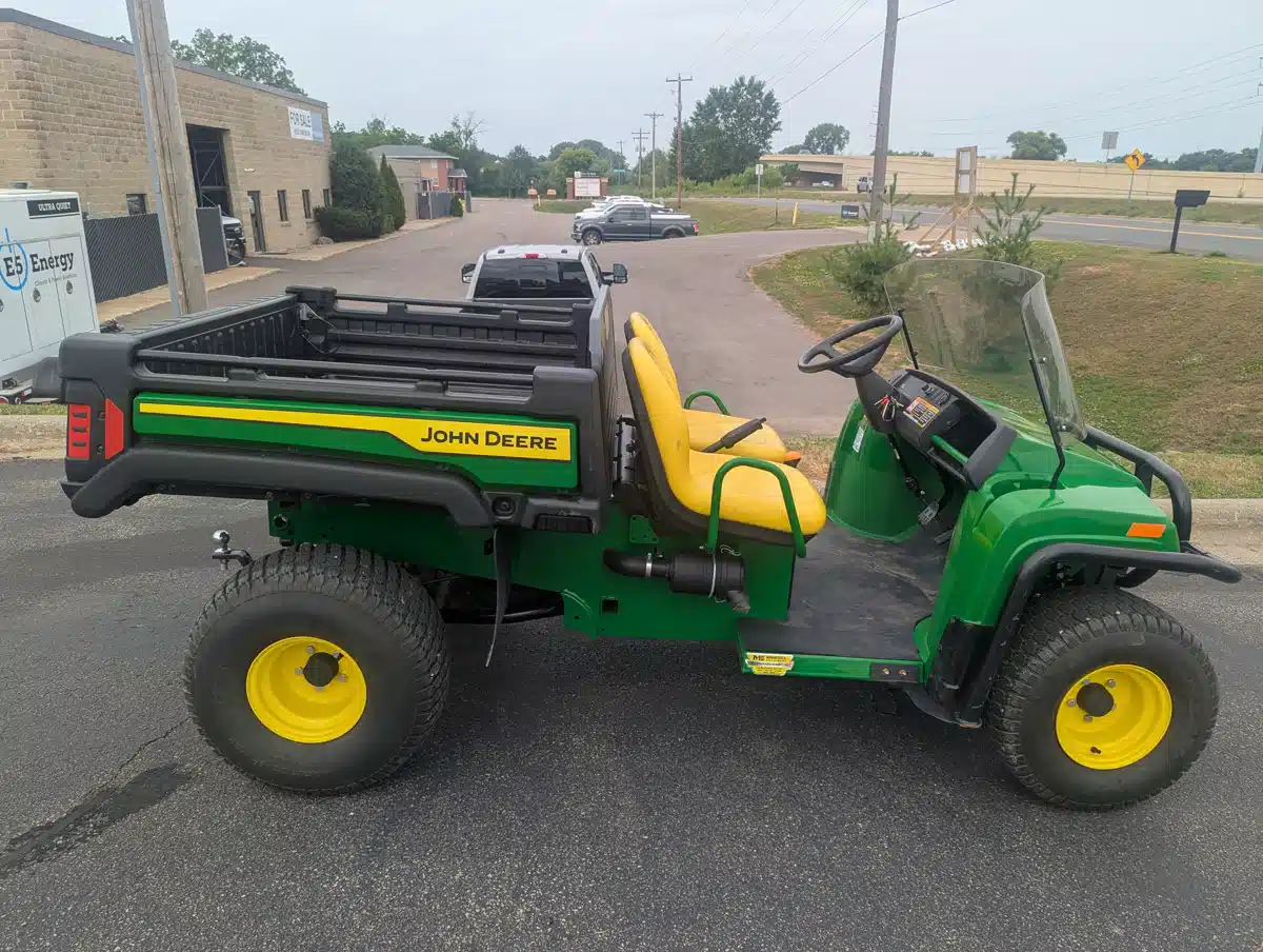 Gallery image 2 for 2025 John Deere 4X2 GATOR ATV