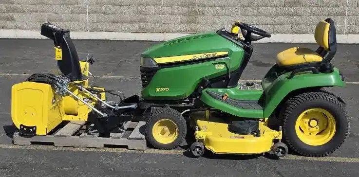 Gallery image 1 for 2016 John Deere X570 Lawn Tractor