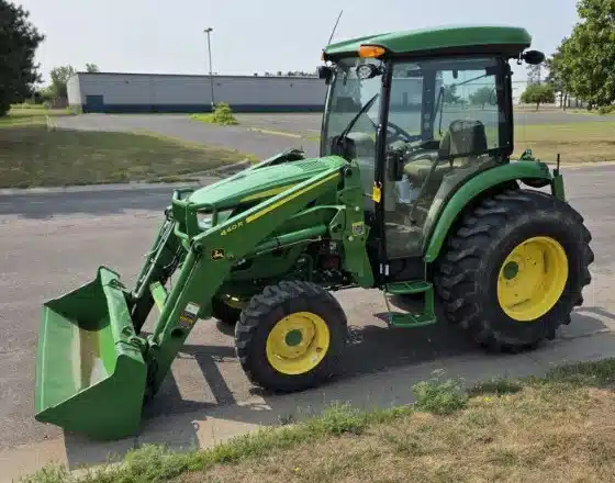 Gallery image 2 for 2023 John Deere 4052R Tractor
