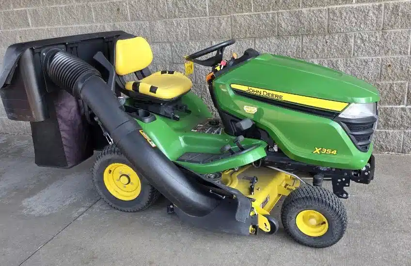 Gallery image 2 for 2018 John Deere X354 Lawn Tractor