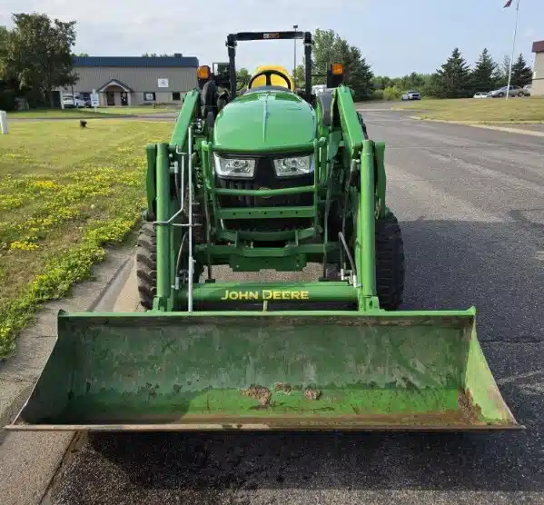 Gallery image 2 for 2019 John Deere 4066R Tractor