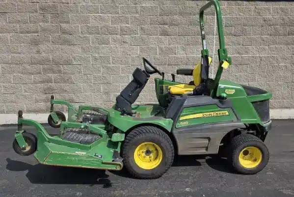 Photo de la Galerie 1 pour 2016 John Deere 1580 Tondeuse frontale