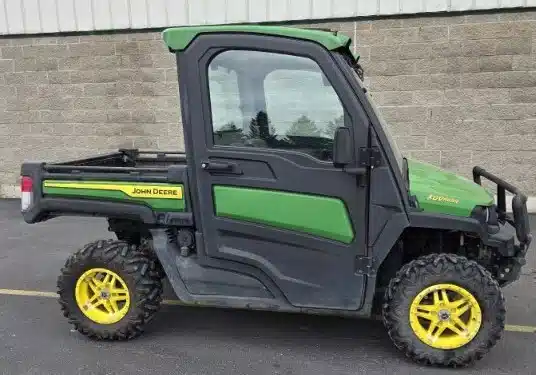 Gallery image 2 for 2022 John Deere XUV865R Diesel Premium Cab Utility Vehicle