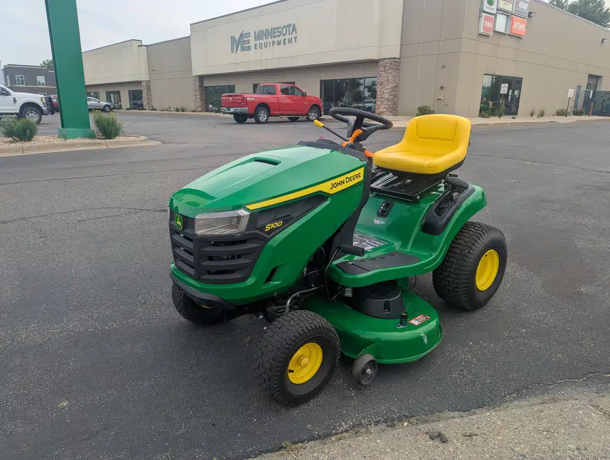 Gallery image 2 for 2023 John Deere S100 Lawn Tractor
