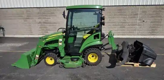 Photo de la Galerie 1 pour 2019 John Deere 1025R Tracteur