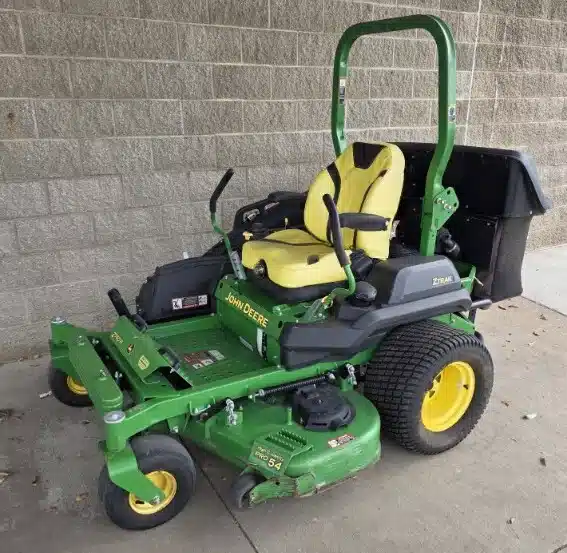 Gallery image 2 for 2019 John Deere Z740R Mower - Zero Turn